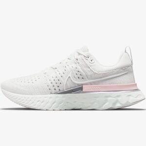 Nike women’s React Infinity Run Flyknit 2 road Running shoes size 8